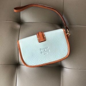 Dooney & Bourke pocket purse